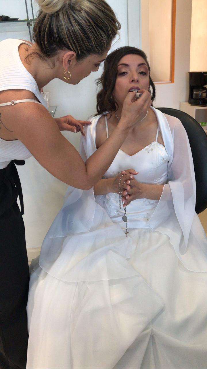Preparación de maquillaje profesional para eventos